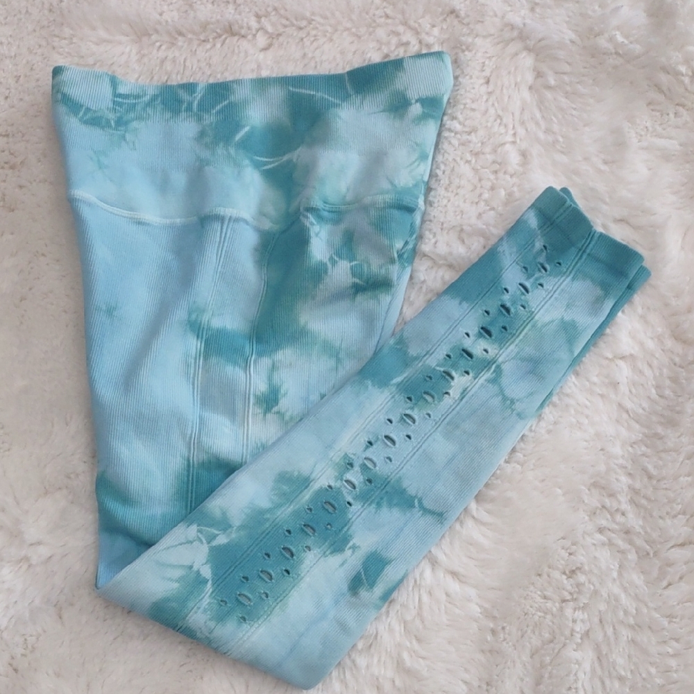 SPIRITUAL GANGSTER Blue Tie-Dye Leggings - Picture 14 of 16